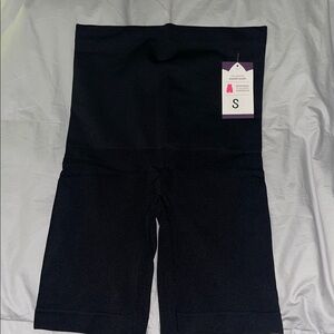 Shapermint Empetua HW shaper short NWT Size S